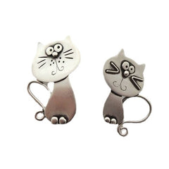 Vintage Cat Design Metal Earrings