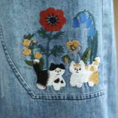 Elastic Waist Cat Embroidered Loose Shorts