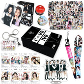 KPOP Album < i > Keychain Sticker Gift Box