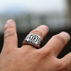 Retro Letter Vampire Men's Ring