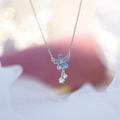 Blue Daisy Necklace