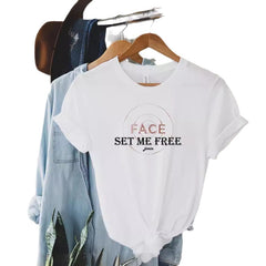 Trendy Girls' Set Me Free Face Print T-shirt