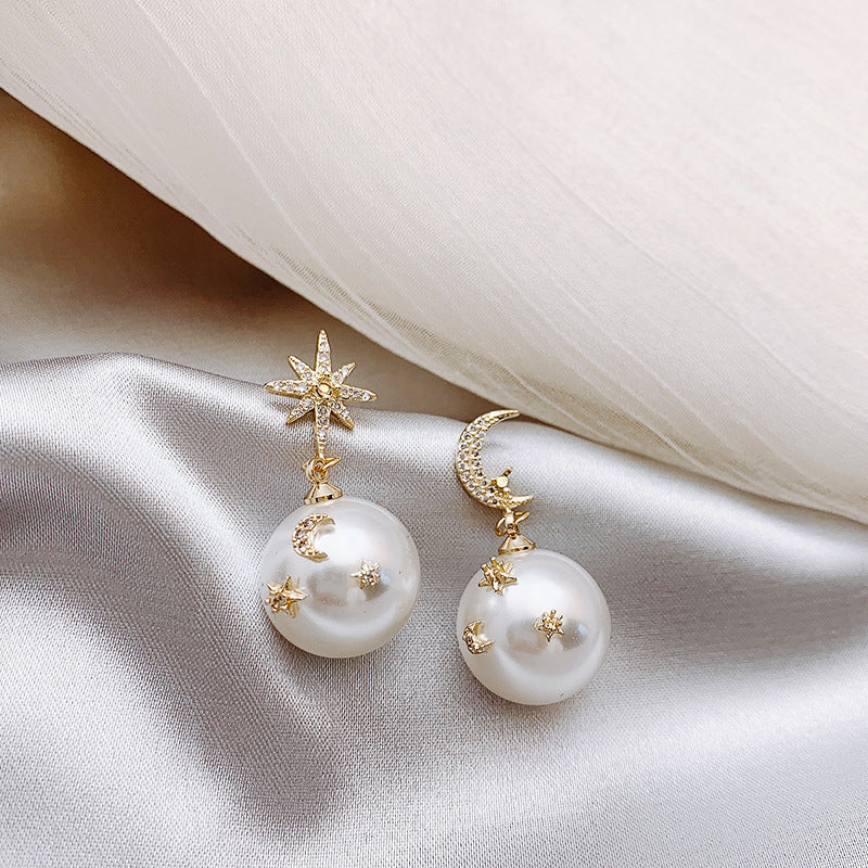 Star and Moon Pearl Earring