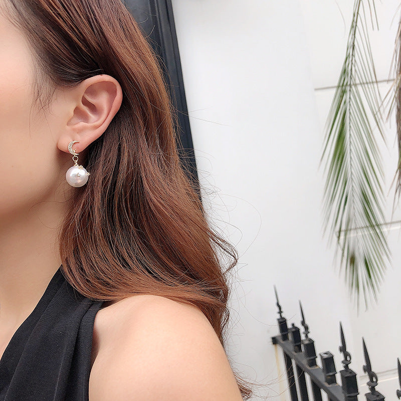 Star and Moon Pearl Earring