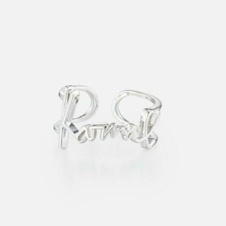 æ Signature Ring – TTAesthetic