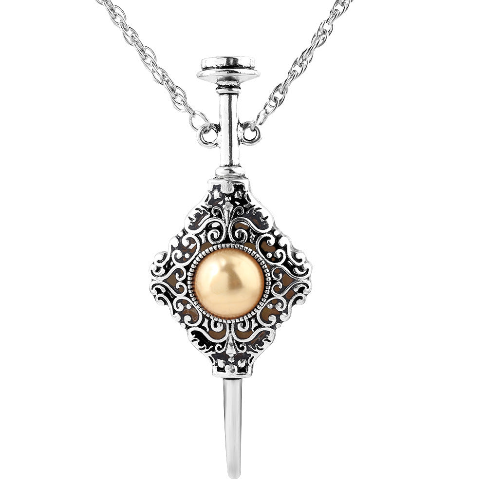 Chic Harry Pendant Necklace