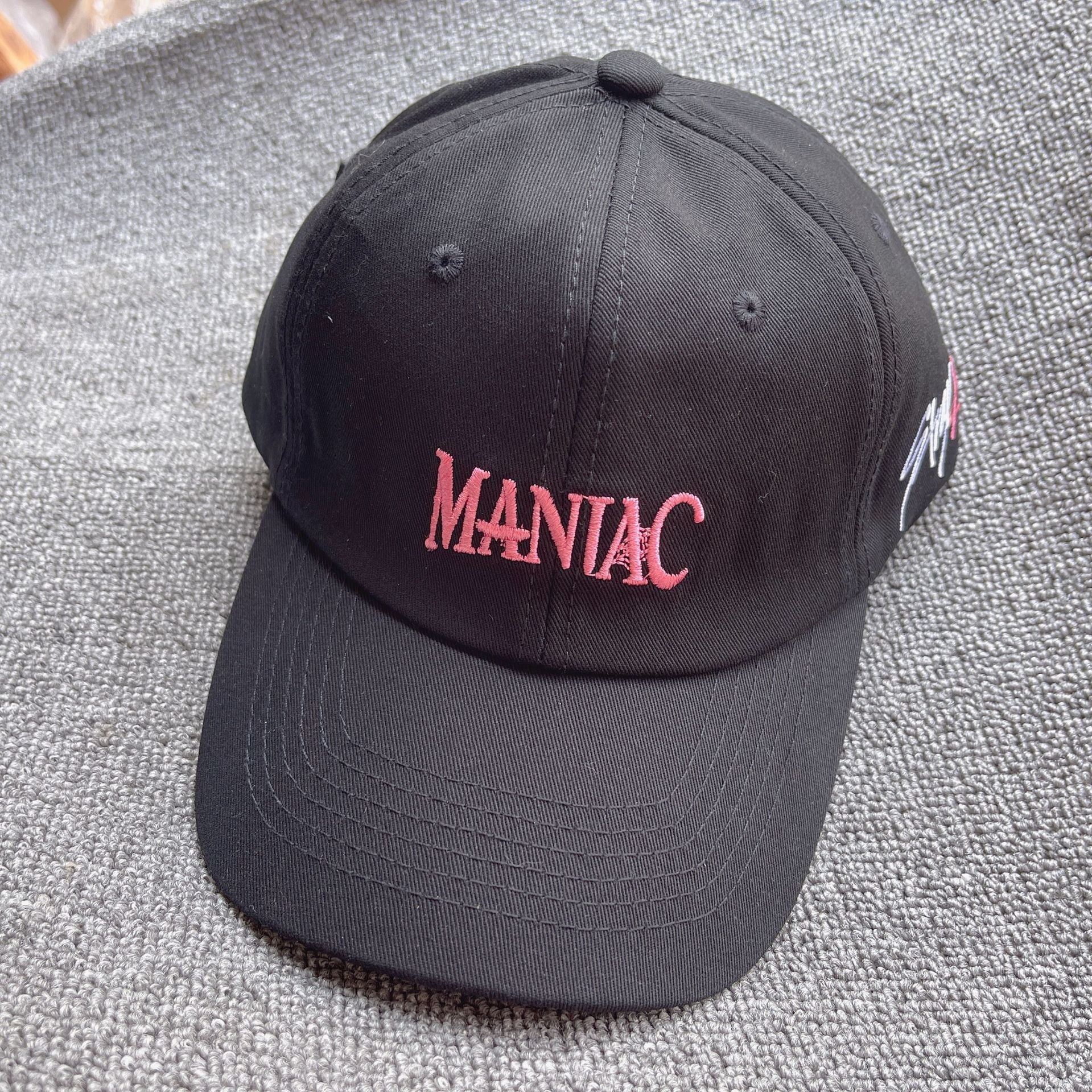 Chic MANIAC Letter Embroidered Black Hat