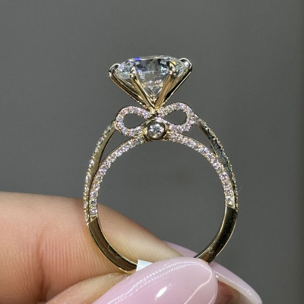 Elegant Inlaid Zircon Ring
