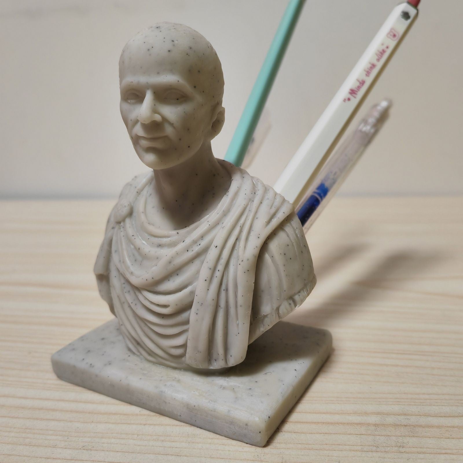 Creative Caesar Insert Pen Holder Ornament