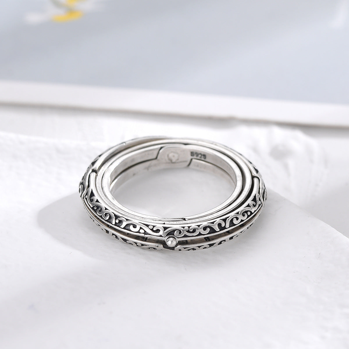 Retro Silver Astronomical Ball Cosmic Ring