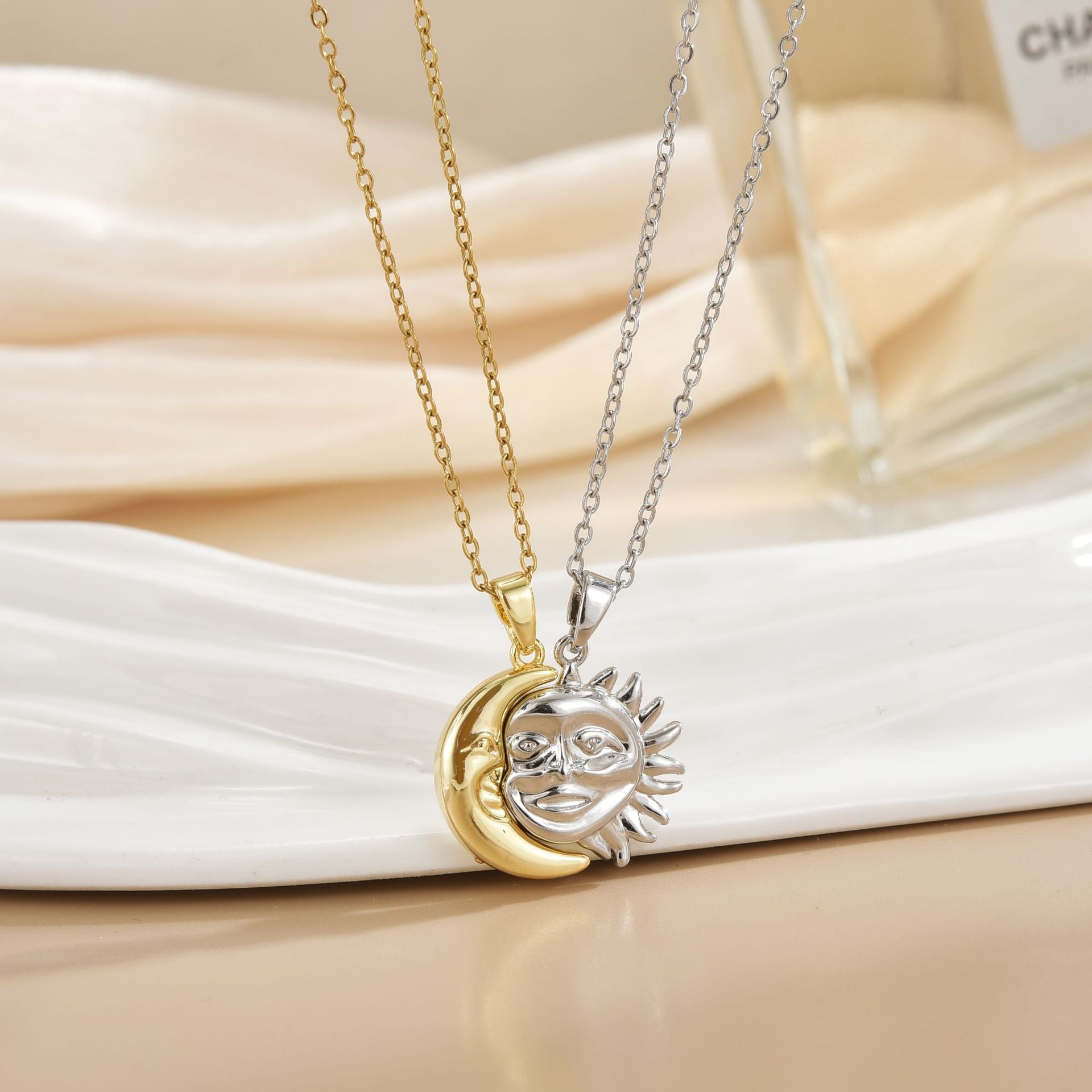Versatile Magnetic Sun Moon Couple Necklace