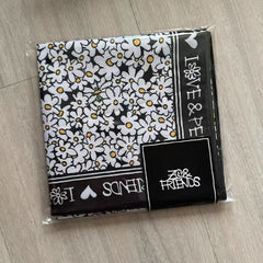 GD Daisy Square Scarf