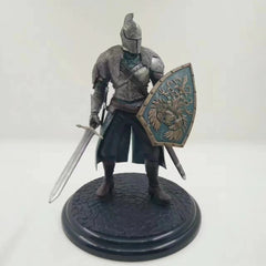 Faraam Helm Knight Figure Ornament