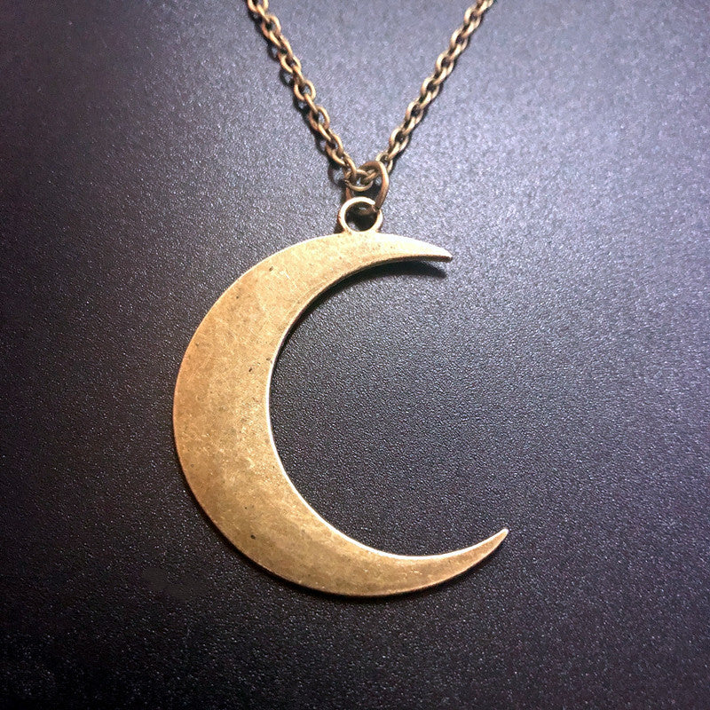 Chic Moon Shape Necklace