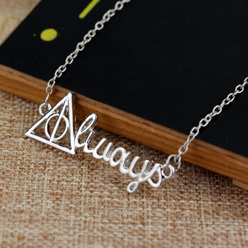 Chic Harry Pendant Necklace