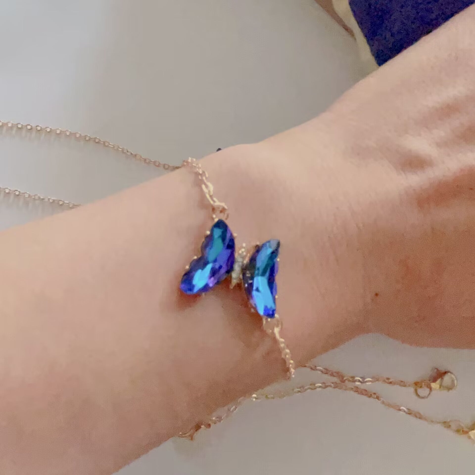 Women's Gradient Butterfly Necklace