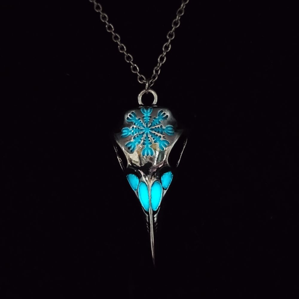 Retro Luminous Crow Skull Eagle Beak Pendant Necklace