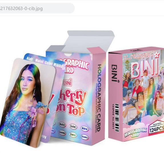 124pcs KPOP Holographic Cards