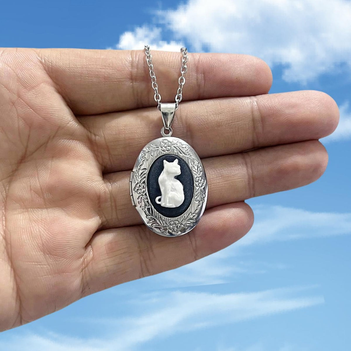Gothic Cat Pattern Pendant Necklace
