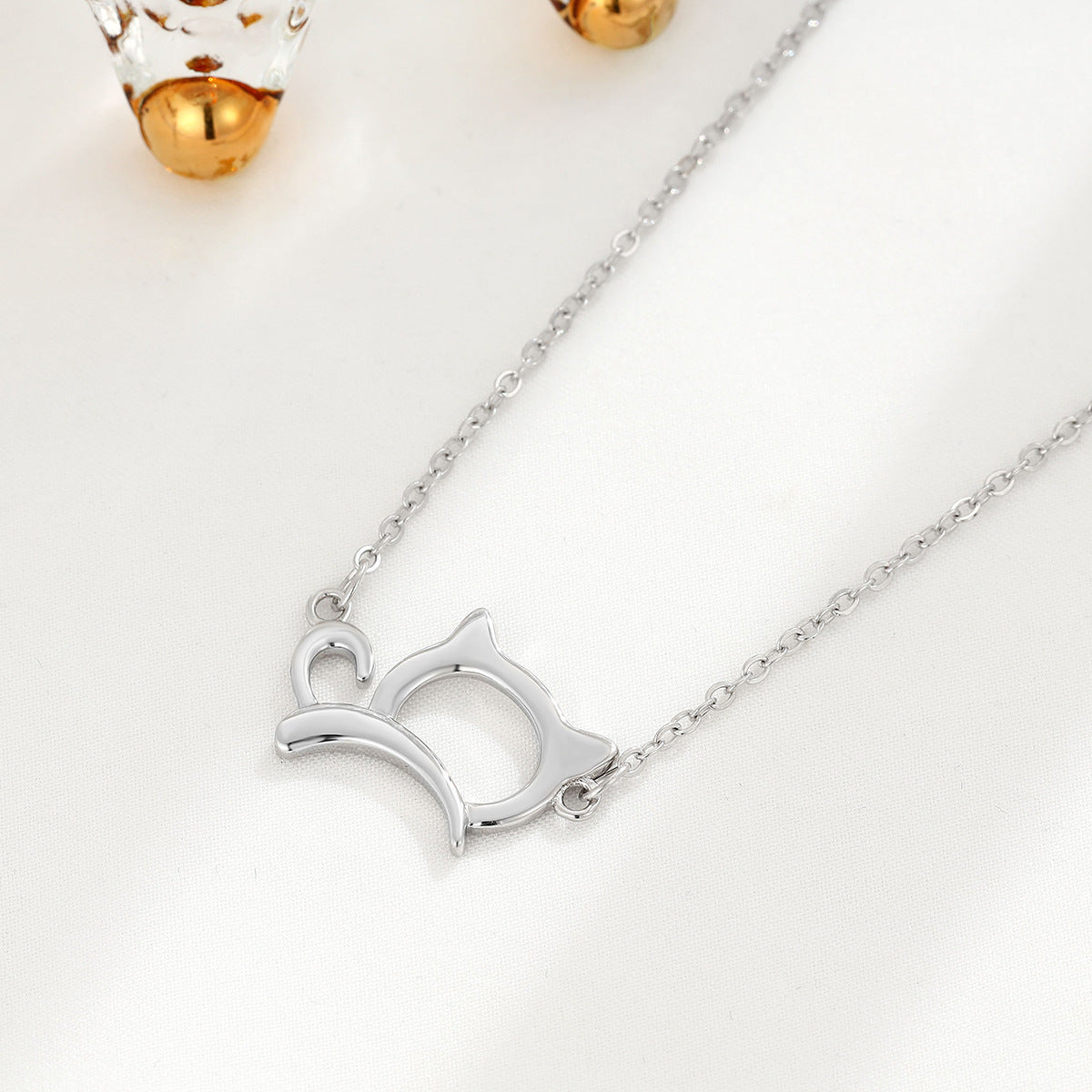 Niche Cat Shape Necklace