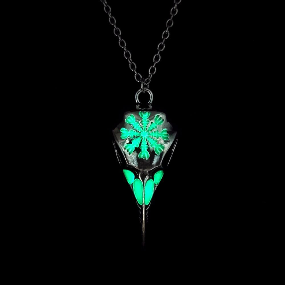 Retro Luminous Crow Skull Eagle Beak Pendant Necklace