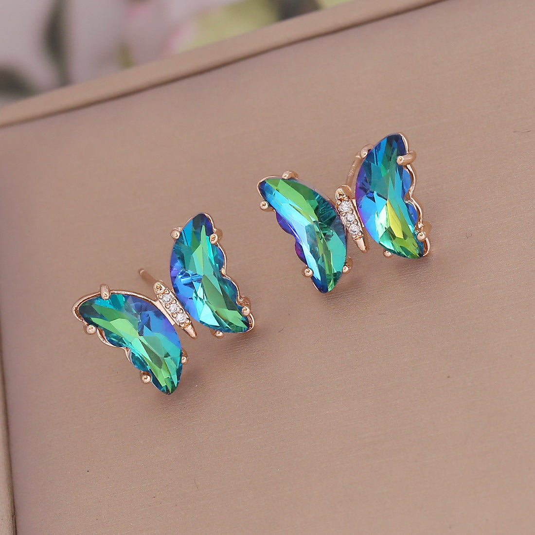 Women's Gradient Butterfly Necklace