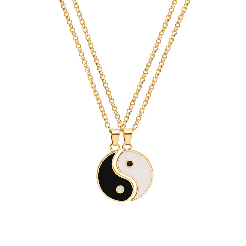 BEST FRIENDS Heart-shaped Pendant Necklace