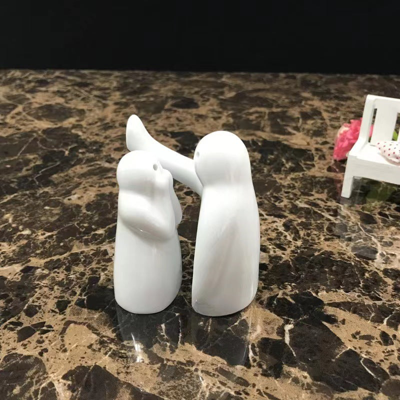 Kabedon Salt & Pepper Shaker