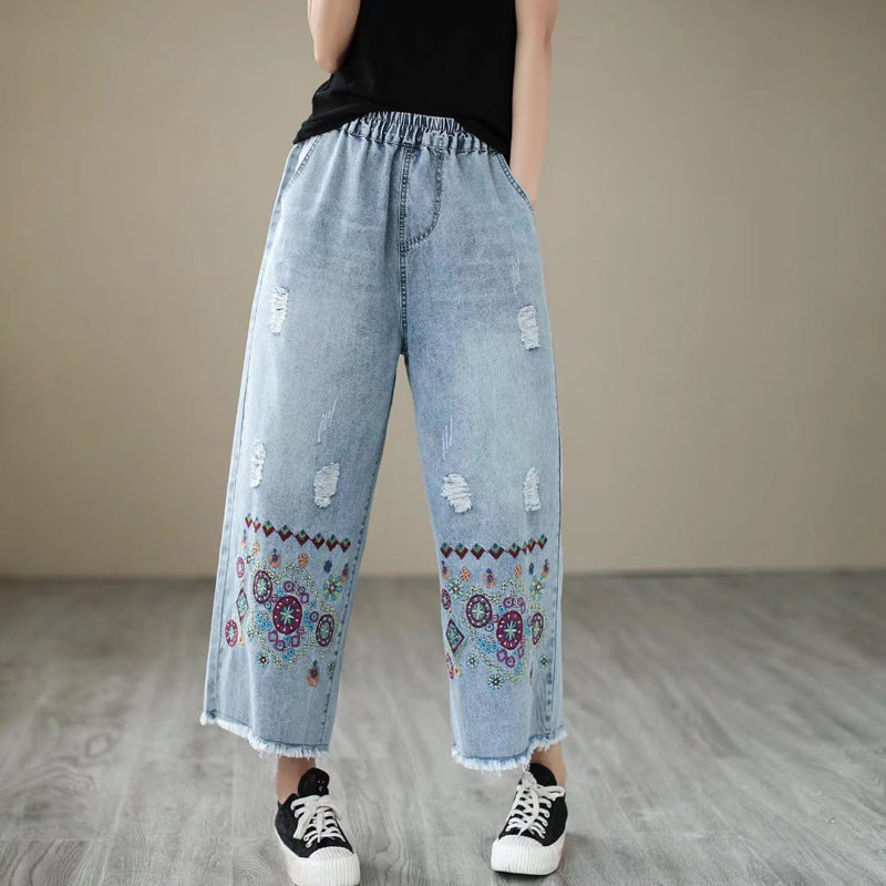 Women's Floral Embroidered Elastic Waist Jeans