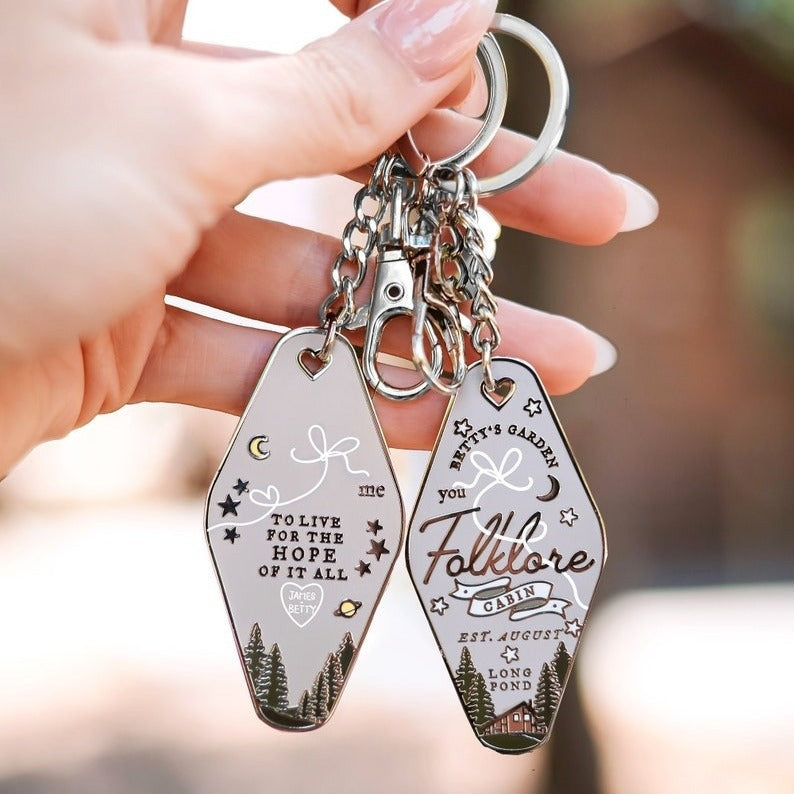 Exquisite Taylor Metal Keychain