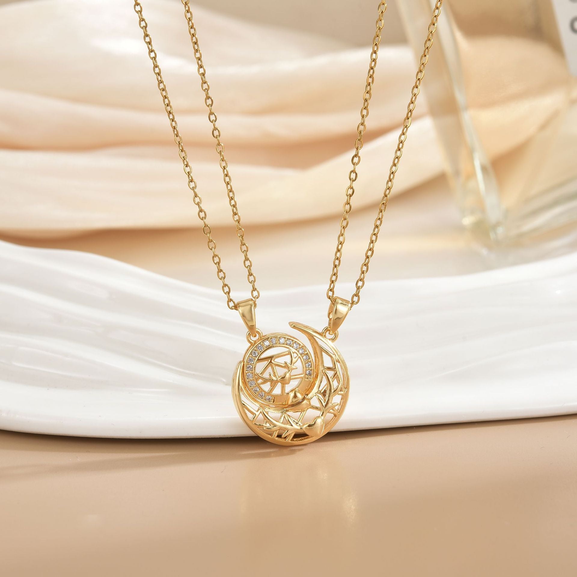 Versatile Magnetic Sun Moon Couple Necklace