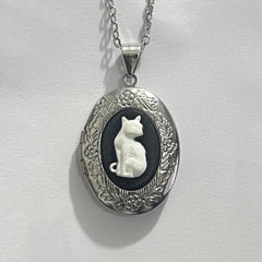 Gothic Cat Pattern Pendant Necklace