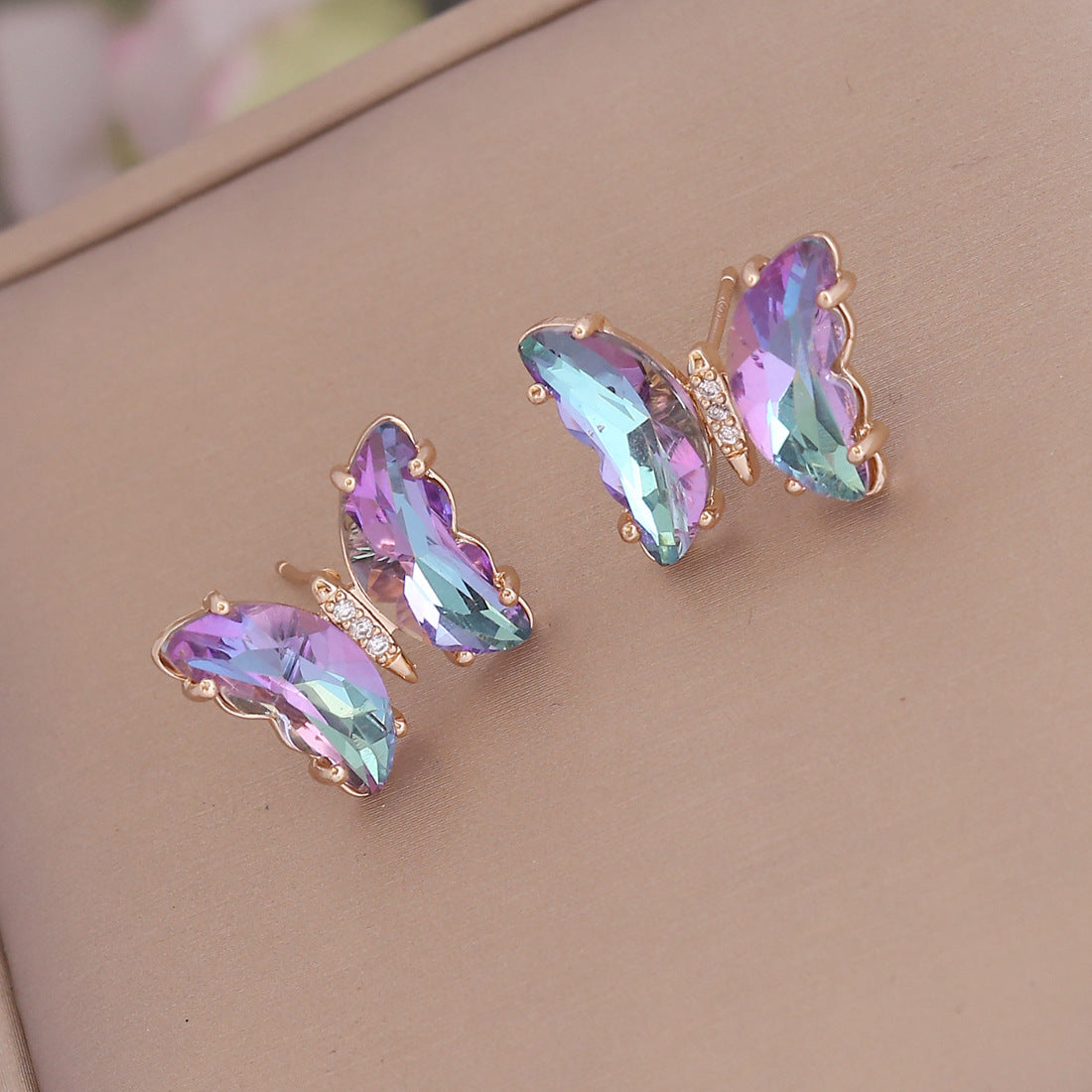 Women's Gradient Butterfly Necklace