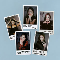 IT'z DIFFERENT Polaroid Photocard