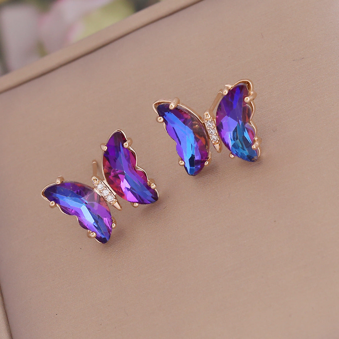 Women's Gradient Butterfly Necklace