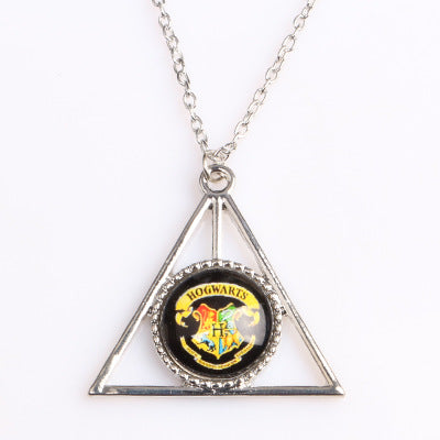 Chic Harry Pendant Necklace