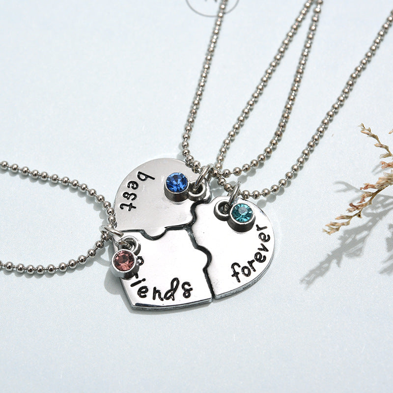 BEST FRIENDS Heart-shaped Pendant Necklace