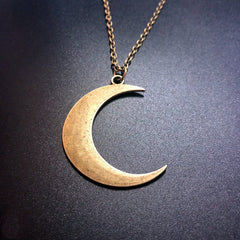 Chic Moon Shape Necklace