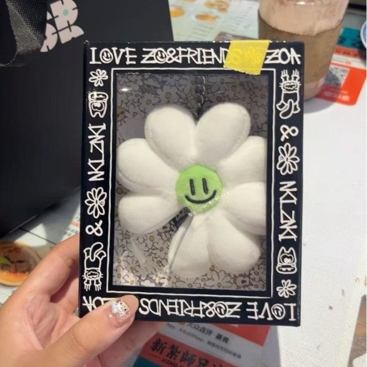 GD Daisy Plush Pendant