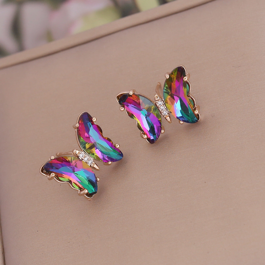 Women's Gradient Butterfly Necklace