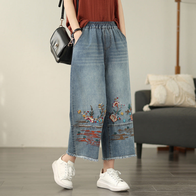 Women's Floral Embroidered Elastic Waist Jeans