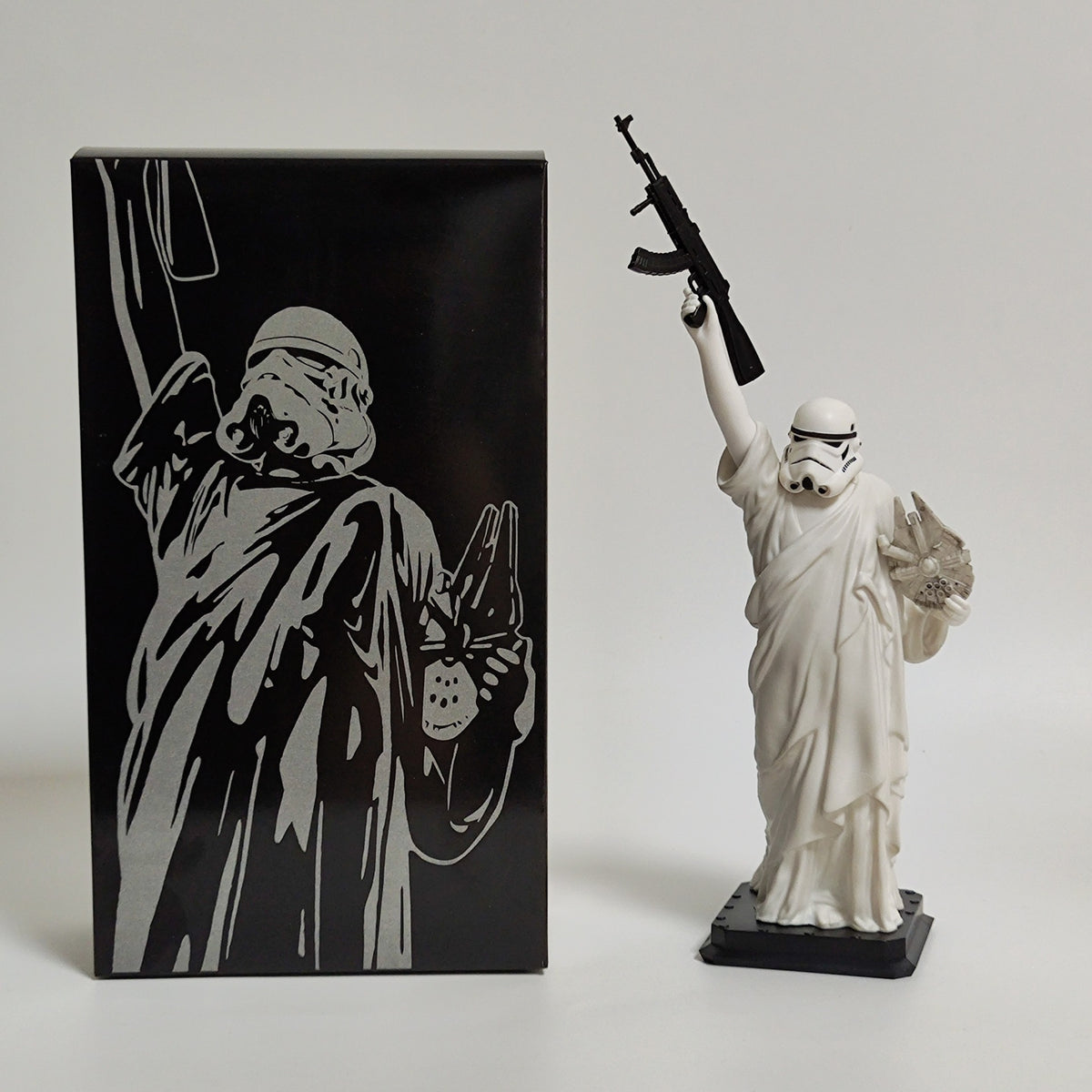 Darth Vader Statue of Liberty Boxed Figure