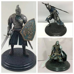 Faraam Helm Knight Figure Ornament