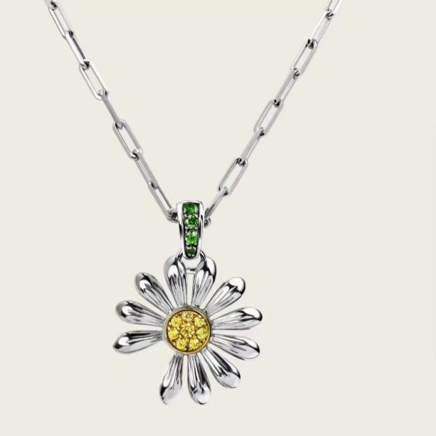 Exquisite GD Daisy Necklace