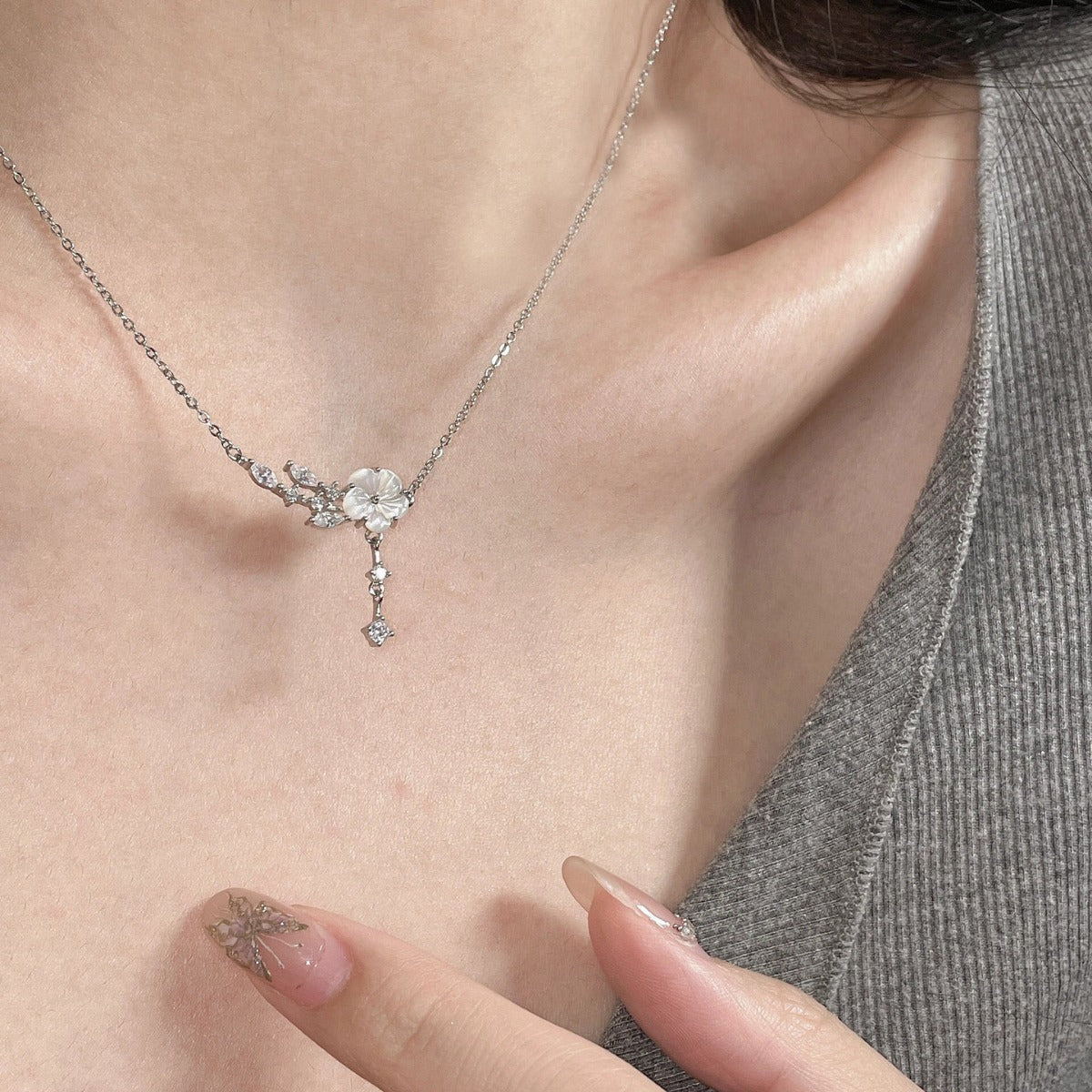 Retro Camellia Clavicle Chain Necklace