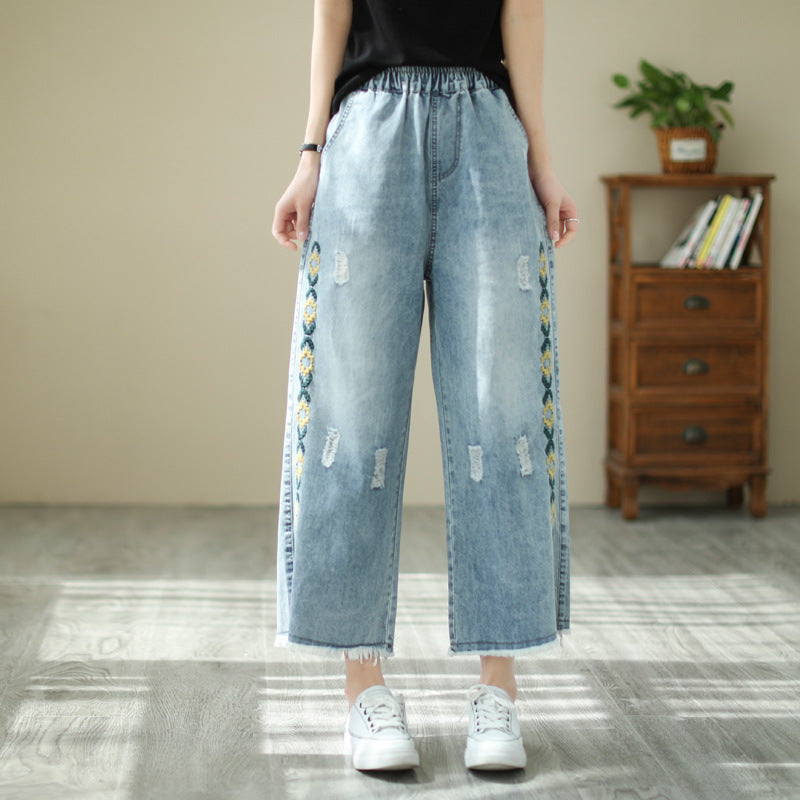 Women's Floral Embroidered Elastic Waist Jeans
