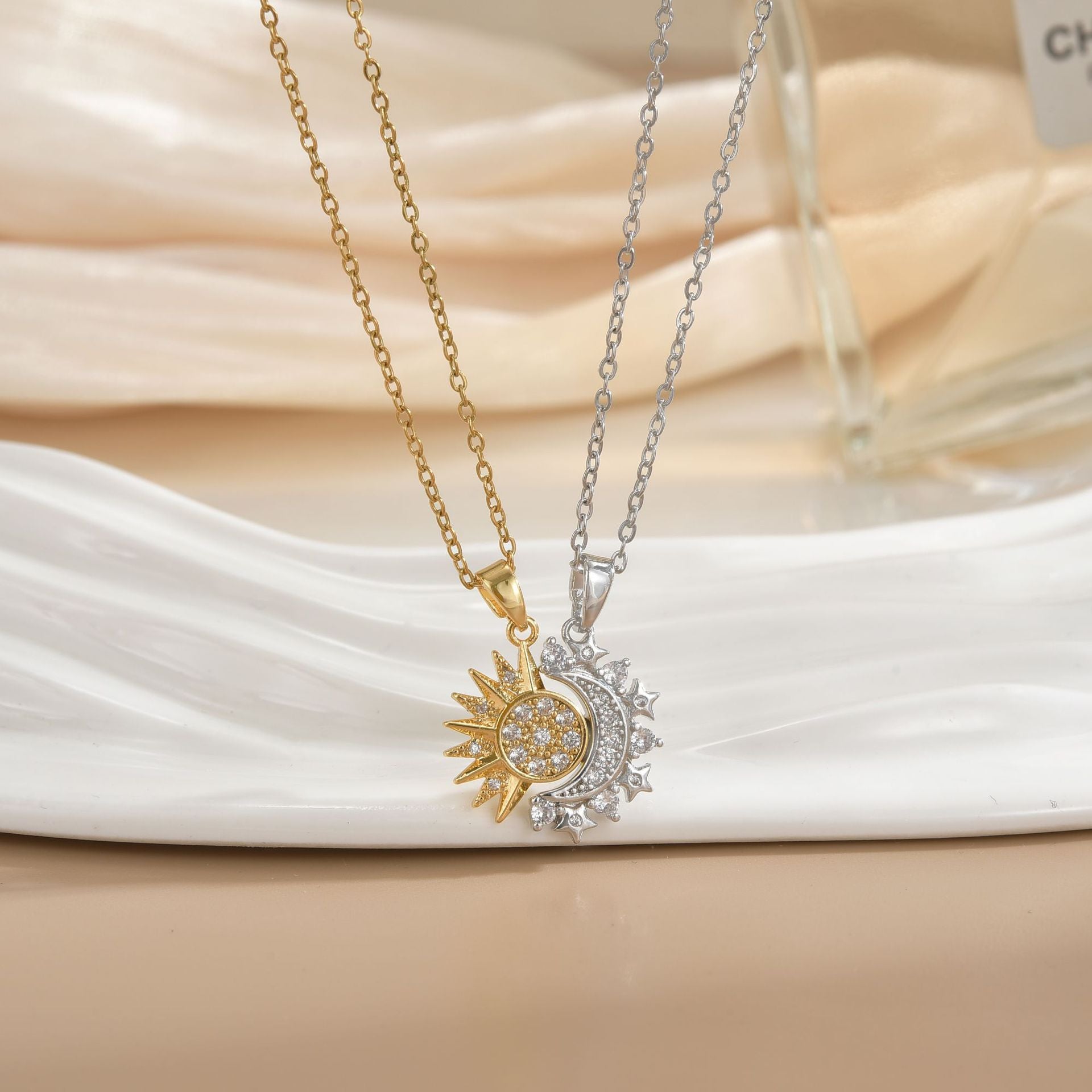 Versatile Magnetic Sun Moon Couple Necklace