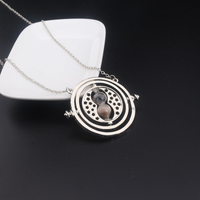 Chic Harry Pendant Necklace