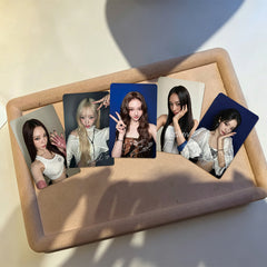 MEOVV Signature Photocard Special Edition