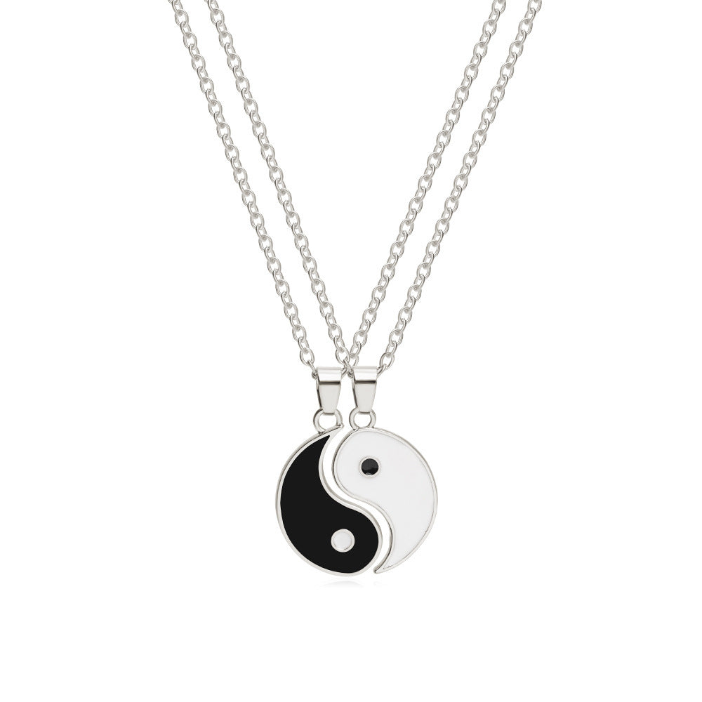 BEST FRIENDS Heart-shaped Pendant Necklace